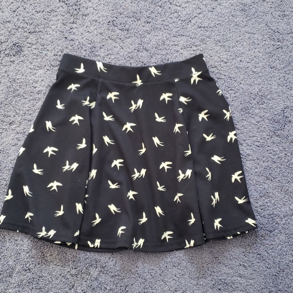 H&M skirt size sma